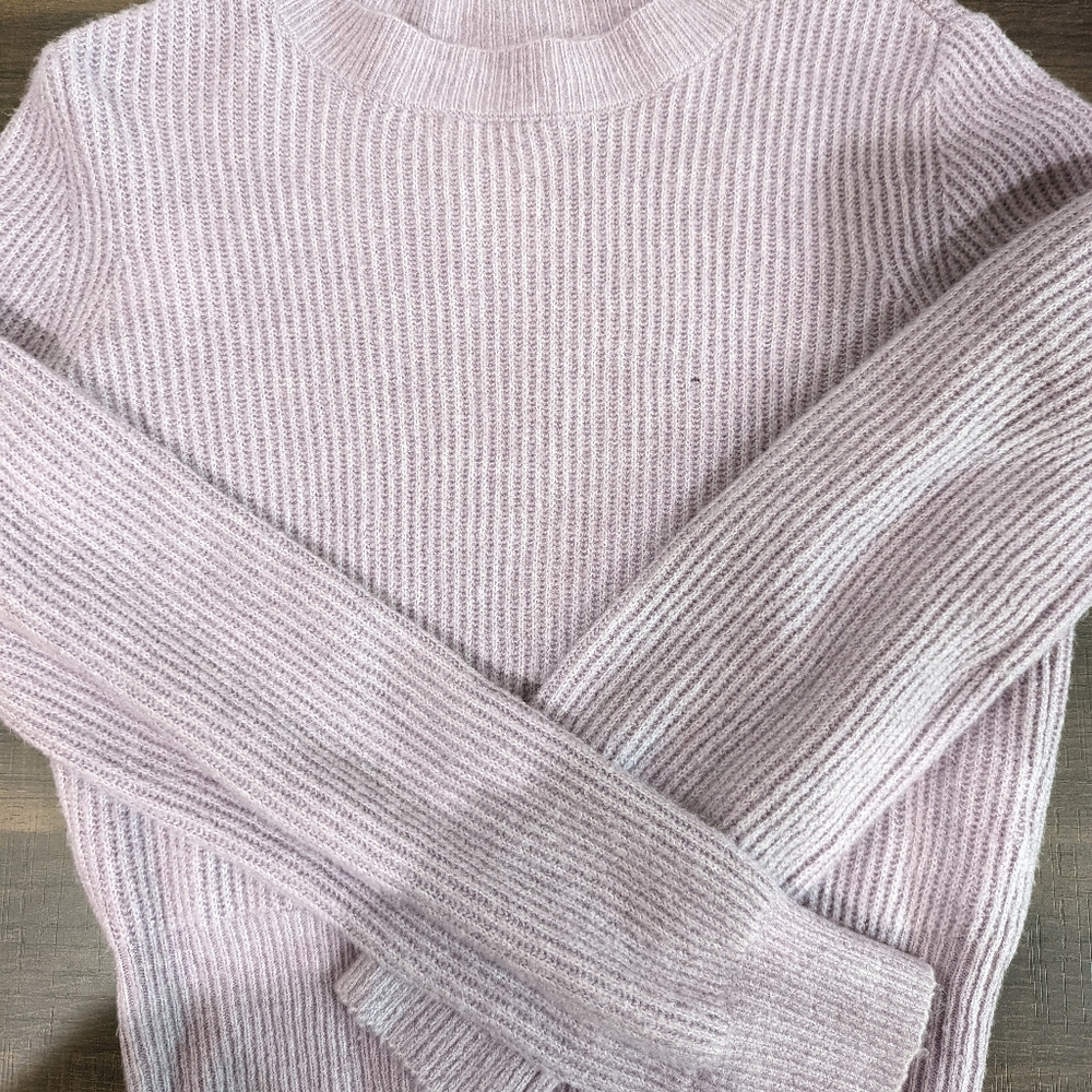S long-sleeved sweater